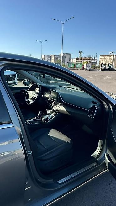 e star: Hyundai Grandeur: 2018 г., 2.2 л, Автомат, Дизель, Седан — 9