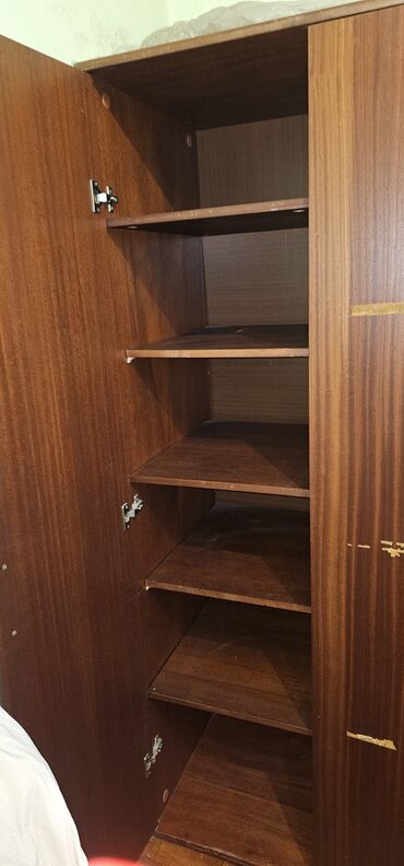 альянс мебель каталог: Шифоньер, Колдонулган, Түз, түсү - Күрөң, Жыгач