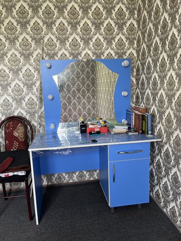 Столы: Зеркало больше с тумбой салонный можно пользоваться и в доме как свой