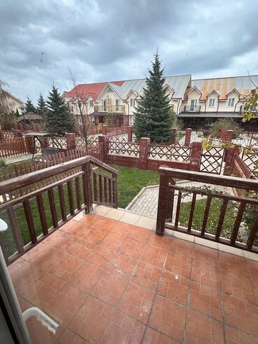 Продажа домов: Таунхаус, 135 м², 3 комнаты — 12