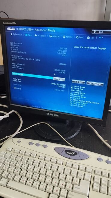 samsung сервис центр бишкек: Монитор, Samsung, Колдонулган, LCD, 16" - 17"
