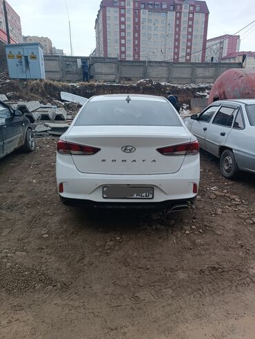 авто в такси: Hyundai Sonata: 2018 г., 2 л, Автомат, Газ
