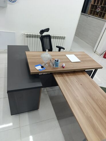 Ofis dəst mebeli: Müasir ofis rəhbər masası dəsti - Dizayn: L formalı iş masası, yan — 7