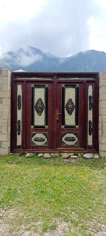 həyət gulu: Dekorativ metal darvaza - Material: qalın metal konstruksiya, möhkəm — 1