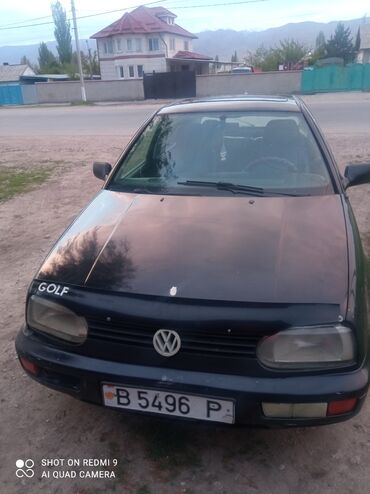 Volkswagen Golf: 1993 г., 1.6 л, Механика, Бензин, Седан