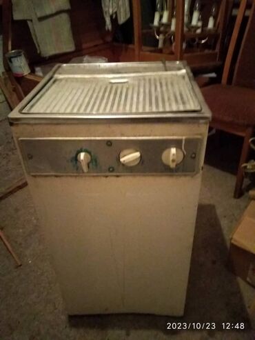 холодильник для машина: Продаю стиральные машины рабочая Урал 1500 сом и малютка