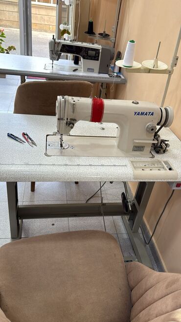 tikiş maşınları sederek: Yamata sənaye tikiş maşını – düz tikiş (1 iynəli, lockstitch) modeli