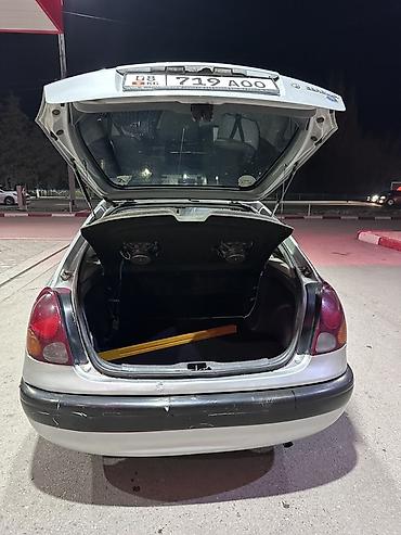 Toyota: Toyota Corolla: 1998 г., 1.3 л, Механика, Бензин, Хэтчбэк — 8