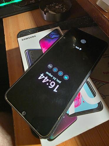 Samsung: Samsung Galaxy A70 6GB/128GB Simfree Model : Samsung Galaxy A70 Dual — 13