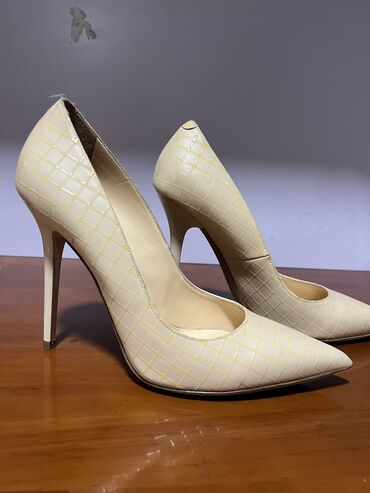 туфли женские италия 35 размер: Туфли Ballin, 40, цвет - Бежевый