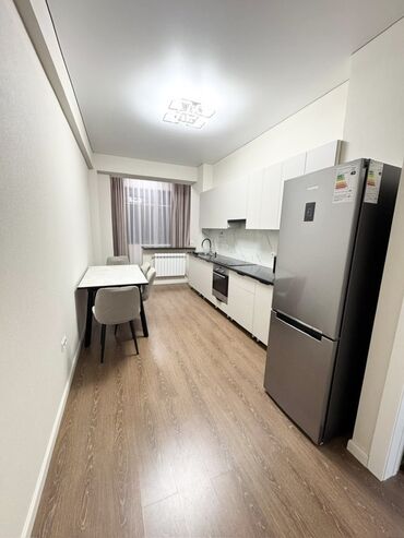продам 3 х ком кв в мкр: 1 бөлмө, Менчик ээси, Чогуу жашоосу жок, Толугу менен эмереги бар