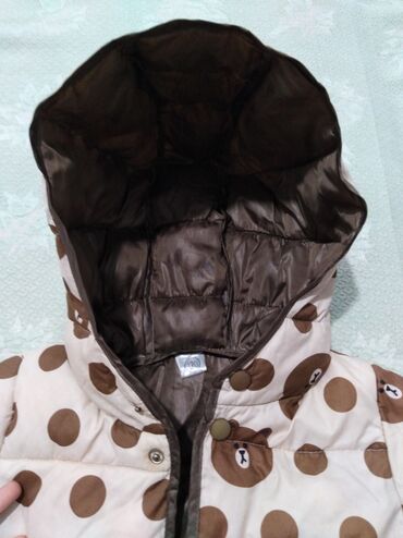 детский комбинезон для новорожденных: Деми курточка в отличном состоянии. Подойдет На девочку от 4/5 лет и
