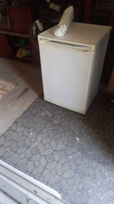 Qabyuyan maşınlar: 1 qapılı Soyuducu Satılır, rəng - Ağ, Dolab içi
