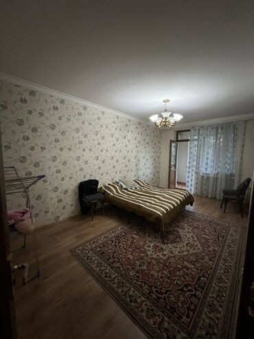 Köhnə tikili: Lelinqrad proyekt köhnə tikili 5/4 mərtəbə 4 otaq. 8 mikrorayon köhnə — 3