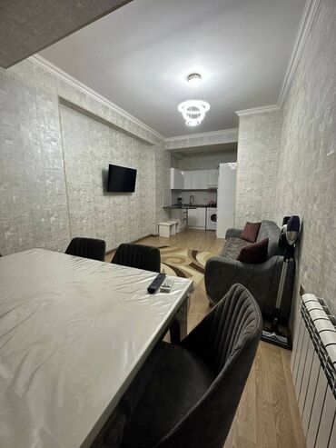 Uzunmüddətli kirayə mənzillər: 28 May metrosu TRİUM Palace-da mənzil kirayə verilir. Mərtəbə 17/5 — 6