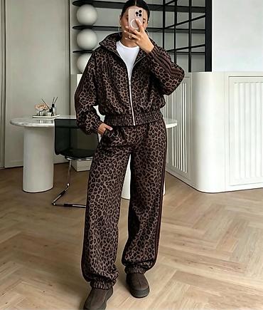 nerc bunde cena: Ženski komplet sa leopard printom
S M L Xl — 2