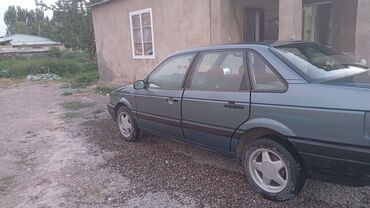 Volkswagen: Volkswagen Passat: 1989 г., Механика, Бензин, Хэтчбэк — 10