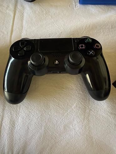 sto za pc: Soni PS 4 1Tb (sa tri dzojstika) i 19 igrica. Ocuvan i bez ostecenja — 2