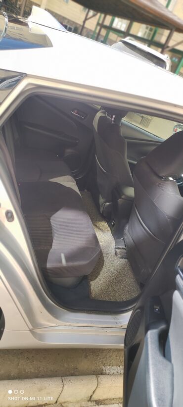 Toyota: Toyota Prius: 2017 г., 1.8 л, Робот, Бензин, Седан — 8