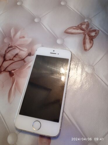 чехлы на iphone 5s: IPhone 5s, < 16 ГБ, Белый, Отпечаток пальца