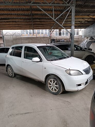 ка маз: Mazda Demio: 2003 г., 1.5 л, Автомат, Бензин