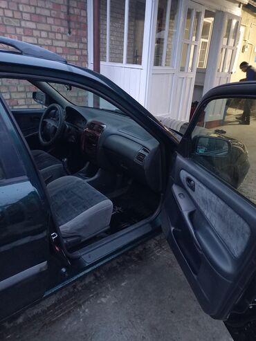 Mazda: Mazda 626: 1998 г., 2 л, Механика, Бензин, Универсал — 4