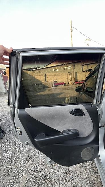 jak авто: Honda Fit: 2002 г., 1.3 л, Автомат, Бензин, Хэтчбэк — 10