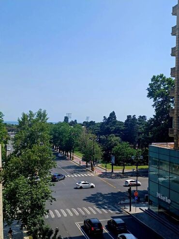 Uzunmüddətli kirayə mənzillər: Puşkin küçəsində 4 mərtəbəli Eksperimental Proektli daş evin 4 -da lalafo.az — 4 Uzunmüddətli kirayə mənzillər: Puşkin küçəsində 4 mərtəbəli Eksperimental Proektli daş evin 4 — 4