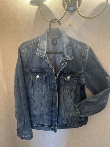женская джинсовая куртка: Джинсовая куртка, Приталенная модель, Осень-весна, S (EU 36), M (EU 38)