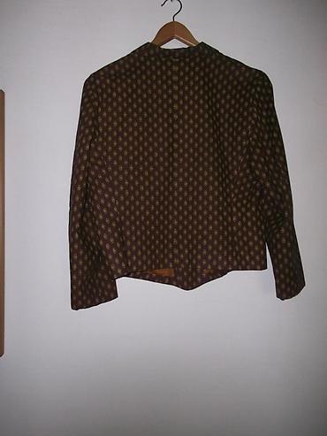 chile duks: Kratki prolećni (letnji) blejzer. Broj 42, dužina blejzera63cm, dužina — 2