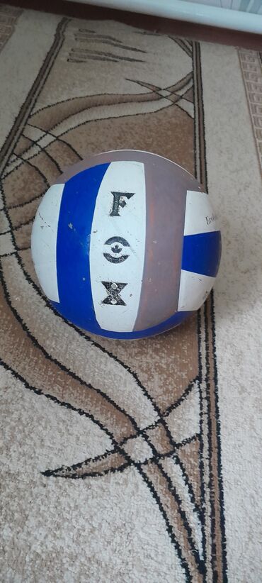Мячи: Волйбольный мяч б/у компания FOX