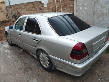 masin satilir 1500: Mercedes-Benz 190: 1.8 l | 1994 il
