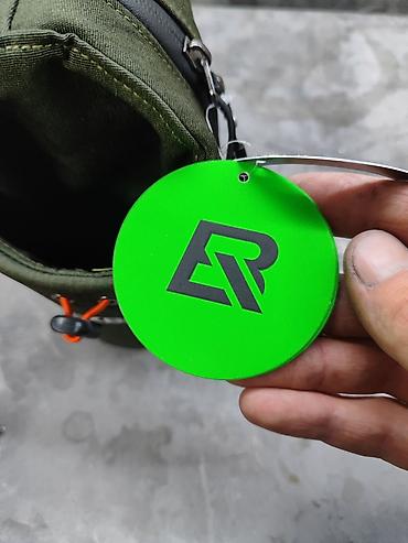 Велоаксессуары: Продаю сумку одновременно с бутылка держатель фирмы rockbros. подходит — 6