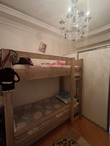 taxt ucun matras: Leman11 250azn.İkimertebe çarpayi.İdeal veziyyetdedir.Matraslarin