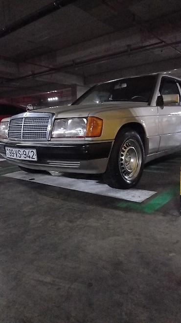 Mercedes-Benz: Barter maraqldir - Kuzov: 4 qapılı sedan, gümüşü rəng - Mühərrik: ön — 9
