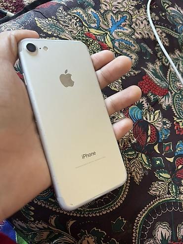 Apple iPhone (серебристый, белая фронтальная панель) - Модель корпуса