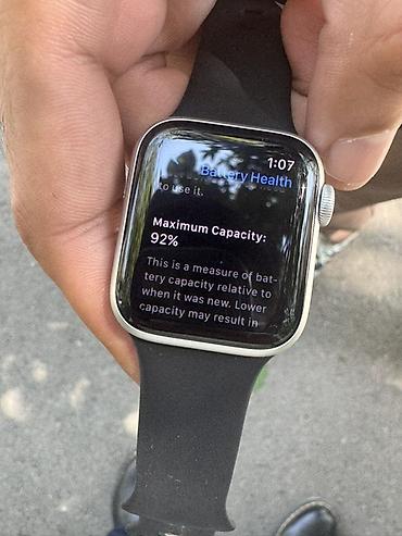 Акылдуу сааттар: Apple Watch SE (40 мм), алюминиевый корпус цвета серебристый, черный — 2