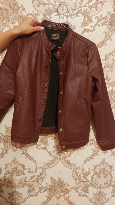 deri kurtka: Женская куртка S (EU 36), M (EU 38), цвет - Красный