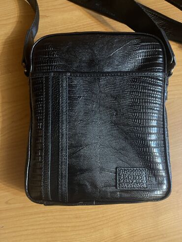 спортивные сумки мужские бишкек: Продаю мужскую сумку из змеиной кожи от фирмы BOND он новая в чехле и