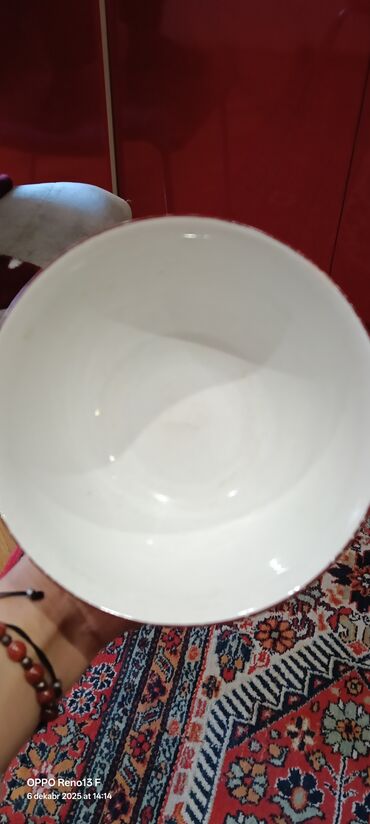 Digər dəstlər və servizlər: Porselen dekorativ dəst - Tərkib: 1 ədəd iri vaza və 2 ədəd kase — 8