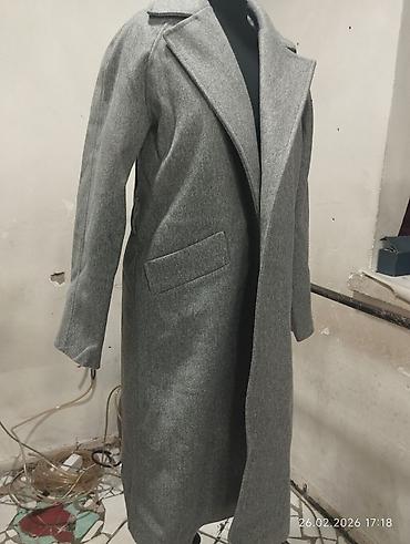 Пальто: Женское пальто-халат с поясом - Классический крой с английским — 5