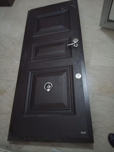 Seyf giriş qapıları satılır. - Material: metal konstruksiya lalafo.az -da Seyf giriş qapıları satılır. - Material: metal konstruksiya