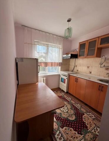 сдам 2 комнатную квартиру на длительный срок: 1 комната, Собственник, Без подселения, Без мебели