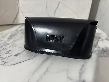 солнечной: Солнечные очки Fendi + фирменный футляр - Модель: женские/унисекс — 1
