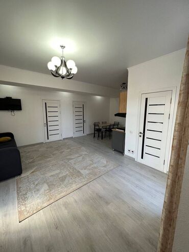 комната отдыха: 65 м², 3 комнаты, Свежий ремонт С мебелью, Кухонная мебель