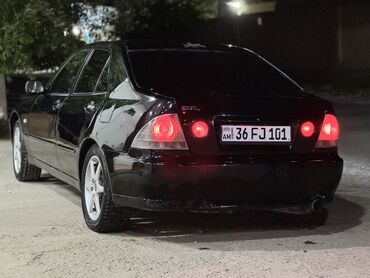 Toyota: Toyota Altezza: 1999 г., 2 л, Автомат, Бензин, Седан