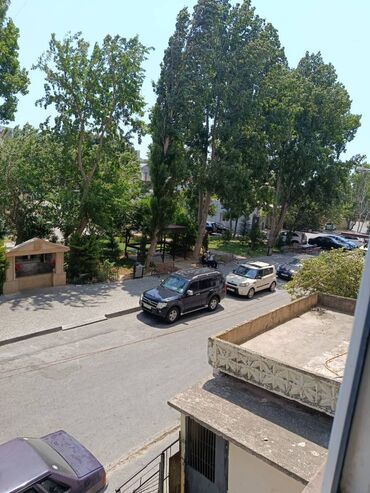 Köhnə tikili: Bakı, 3 otaqlı, Köhnə tikili, m. Həzi Aslanov, 82 kv. m — 20