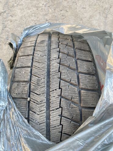 купить один диск на авто: Шины 215 / 45 / R 17, Зима, Б/у, Комплект, Легковые, Япония, Bridgestone