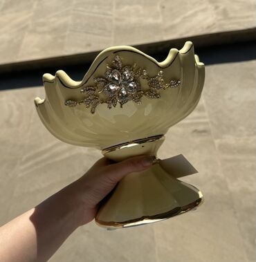 Vazalar: Vaza dəsti, Keramika — 4