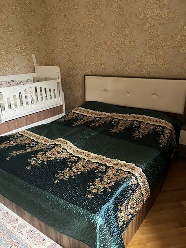 Çarpayılar: İşlənmiş, İkinəfərlik çarpayı, Bazasız, Matras ilə, Siyirməsiz, Azərbaycan